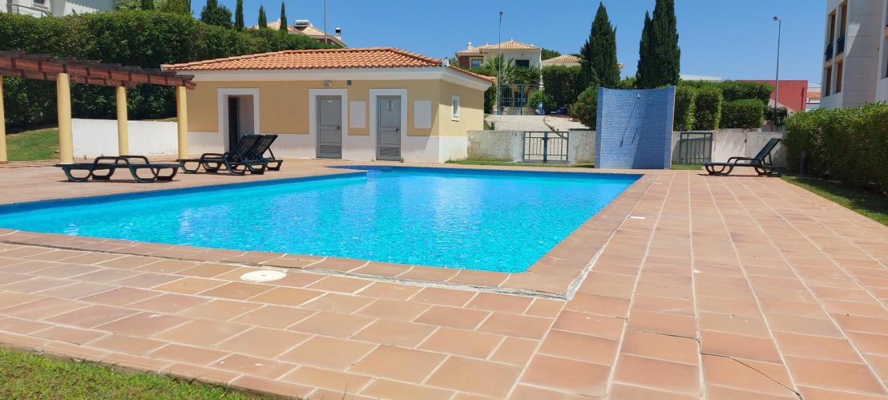 Apartamento Piscina 5 Minutos Praia 앨칸타릴하 외부 사진